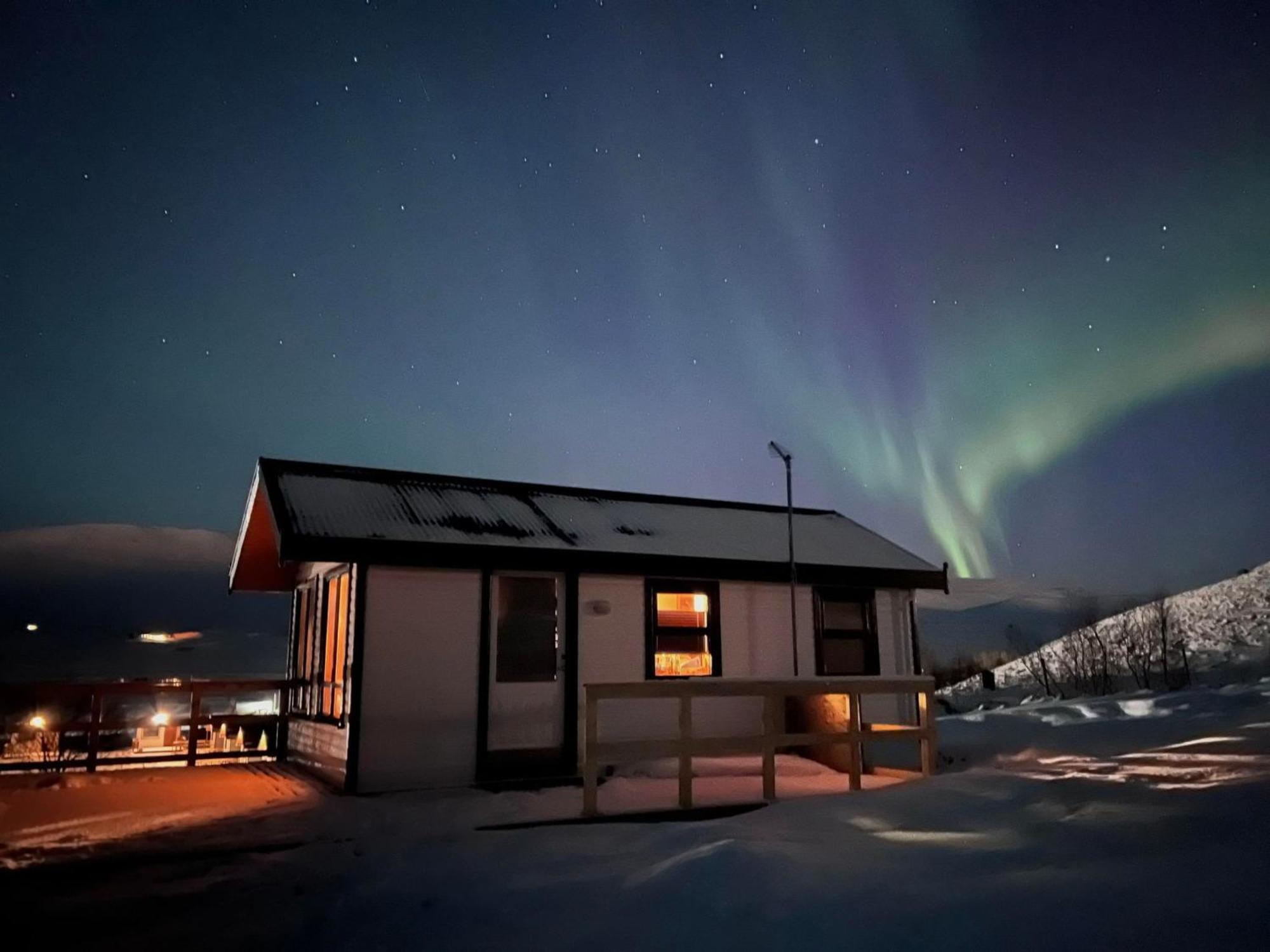 Bakkafloet Guesthouse วาร์มาห์ลิด ภายนอก รูปภาพ