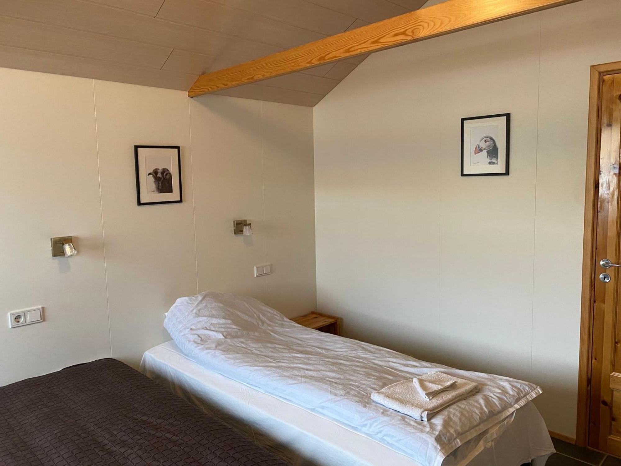 Bakkafloet Guesthouse วาร์มาห์ลิด ภายนอก รูปภาพ