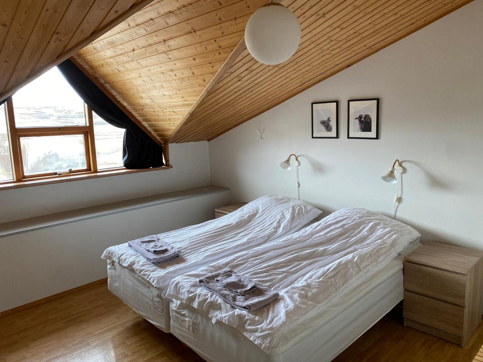 Bakkafloet Guesthouse วาร์มาห์ลิด ภายนอก รูปภาพ