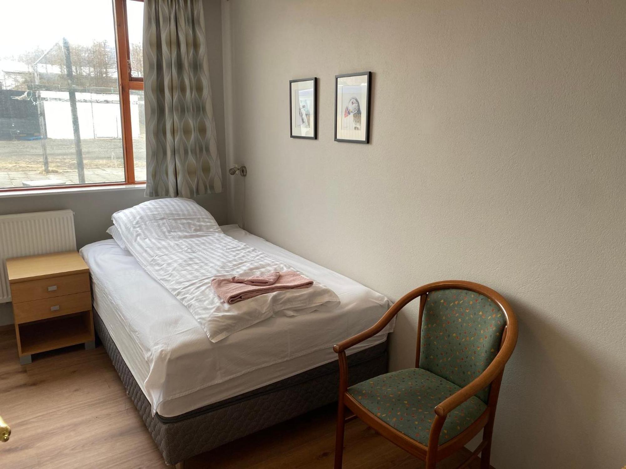 Bakkafloet Guesthouse วาร์มาห์ลิด ภายนอก รูปภาพ