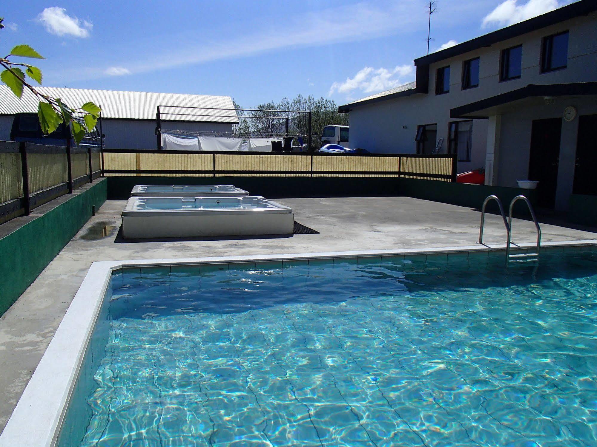 Bakkafloet Guesthouse วาร์มาห์ลิด ภายนอก รูปภาพ